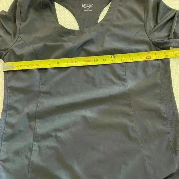 Calvin Klein Medium racerback Performance quick dry gray workout top - Picture 6 of 8